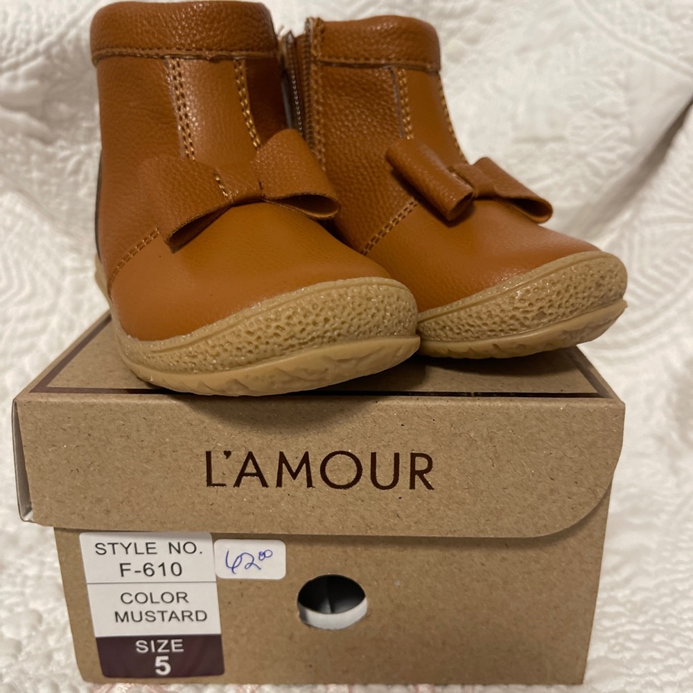 Lamour Boots